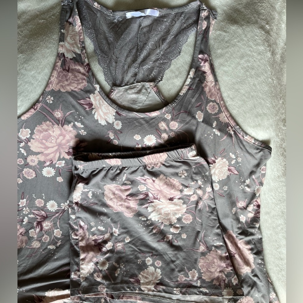 Flora Sleep Wear Set